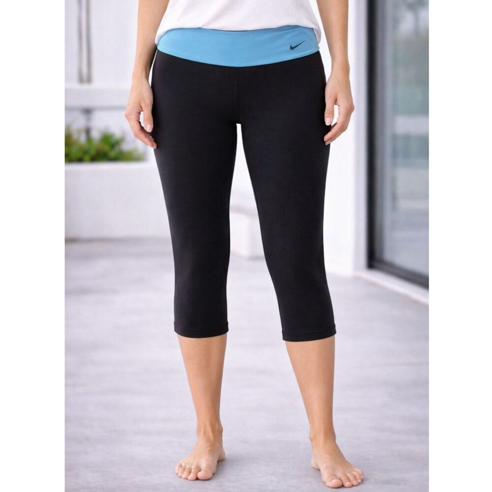 Nike Black Fit Dry Capris Pants M (8-10)